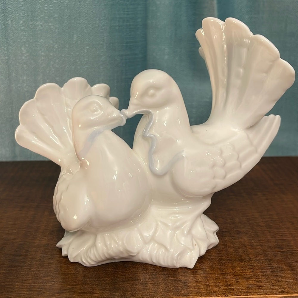 Wedgewood devotion doves